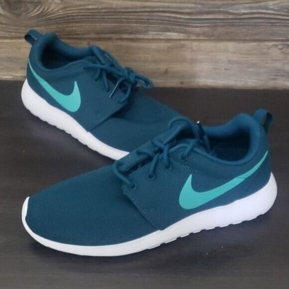 New Nike Roshe One Womens Teal Sneakers Size 7.5 Lightweight Everyday Walking - Picture 3 of 10